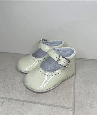 Cream Leather Pram Shoe